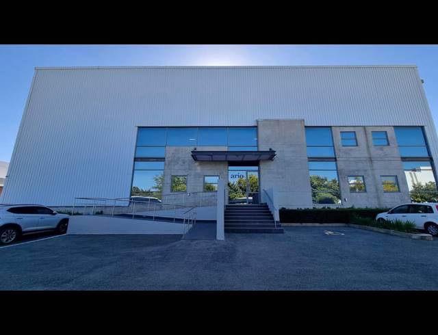 2,052M² WAREHOUSE TO LET IN GLEN MARAIS